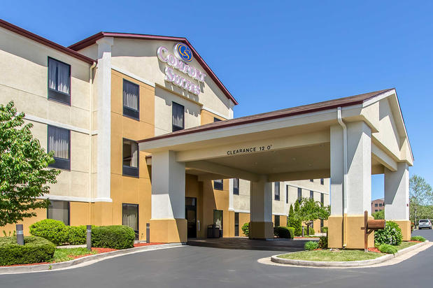 Images Comfort Suites