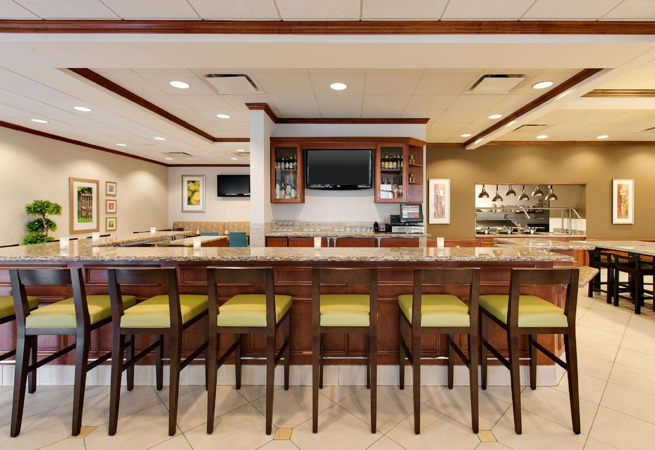 Hilton Garden Inn Naperville/Warrenville Photo