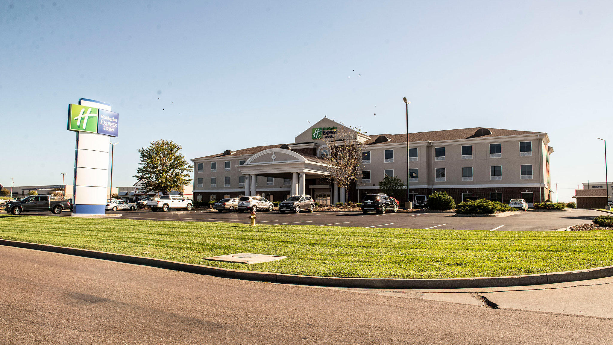 Holiday Inn Express & Suites Sedalia Photo