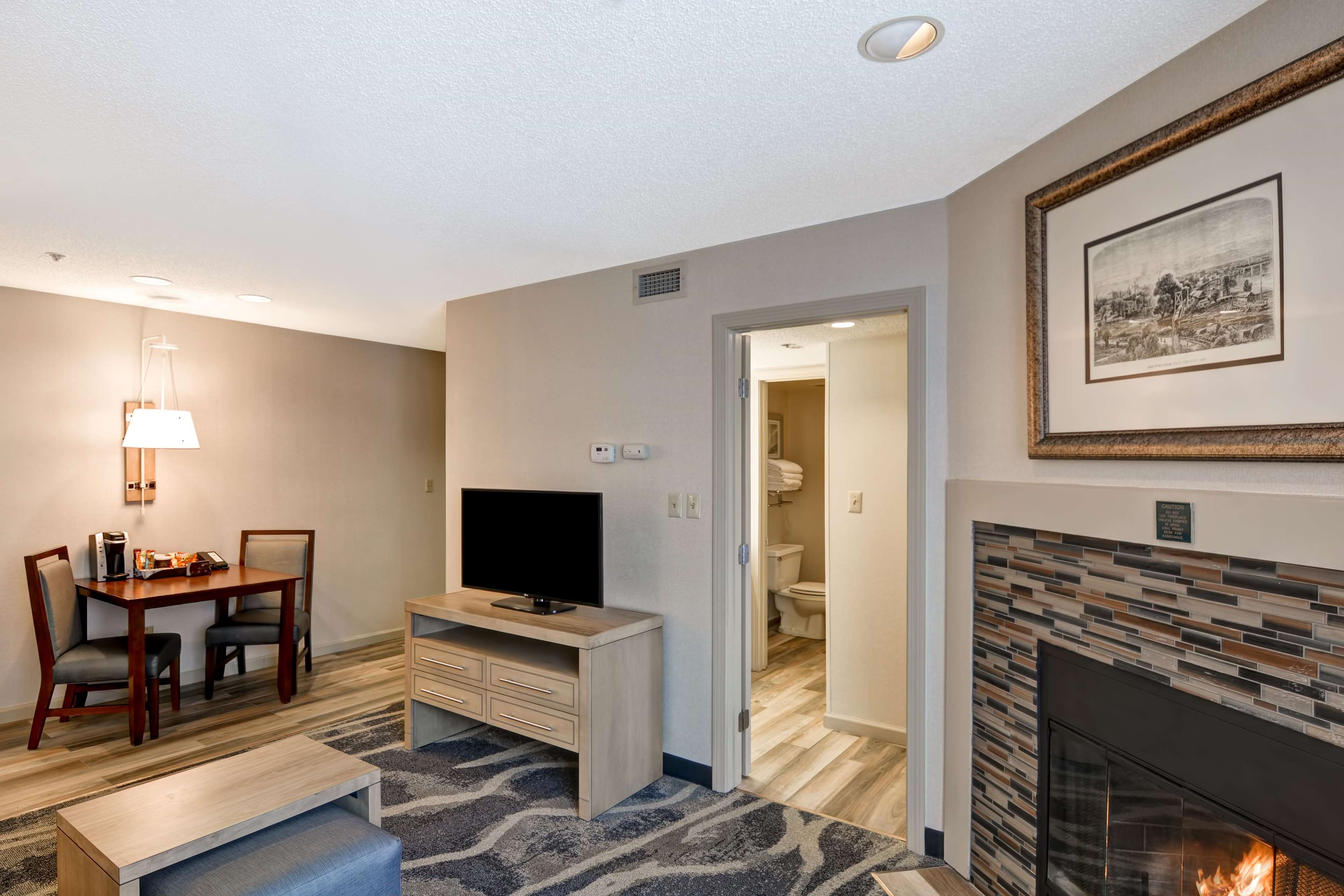 Homewood Suites by Hilton Hartford/Windsor Locks Photo