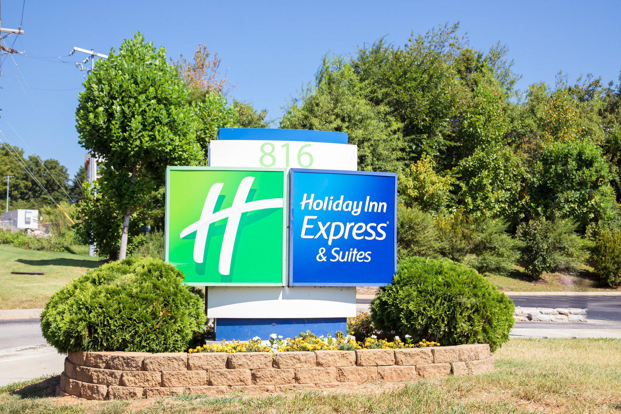Holiday Inn Express & Suites Knoxville-Farragut Photo