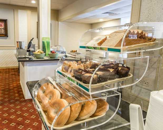 Images Quality Inn & Suites