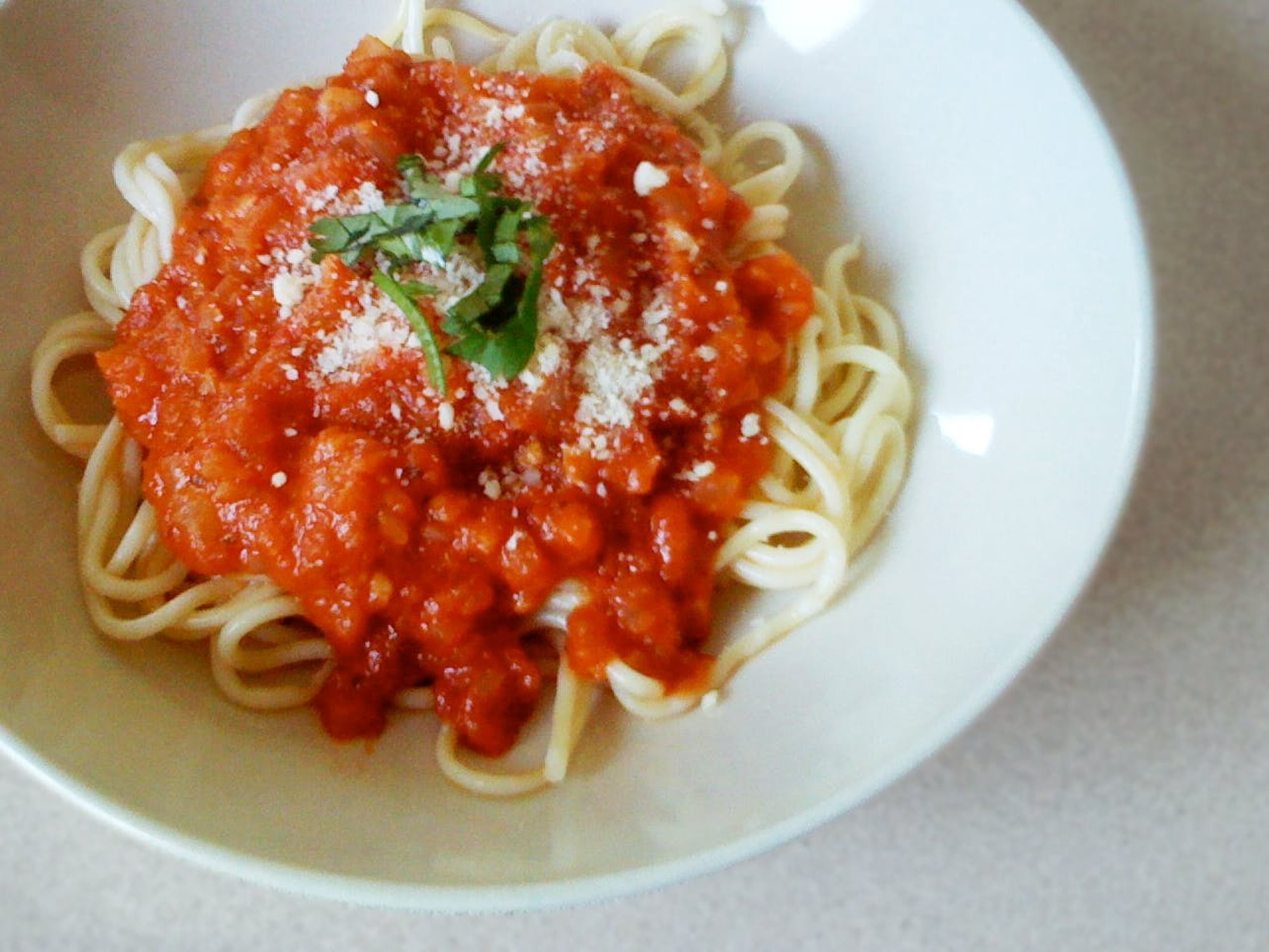 Spaghetti with marinara sauce