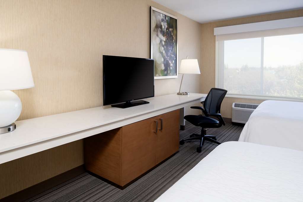 Hilton Garden Inn Roseville Image