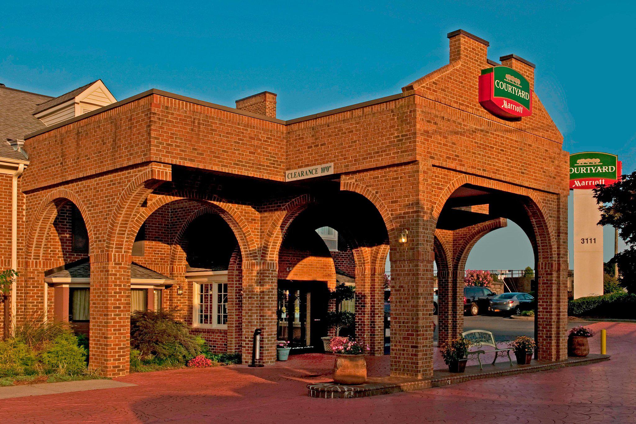 Courtyard by Marriott Winston-Salem University Photo