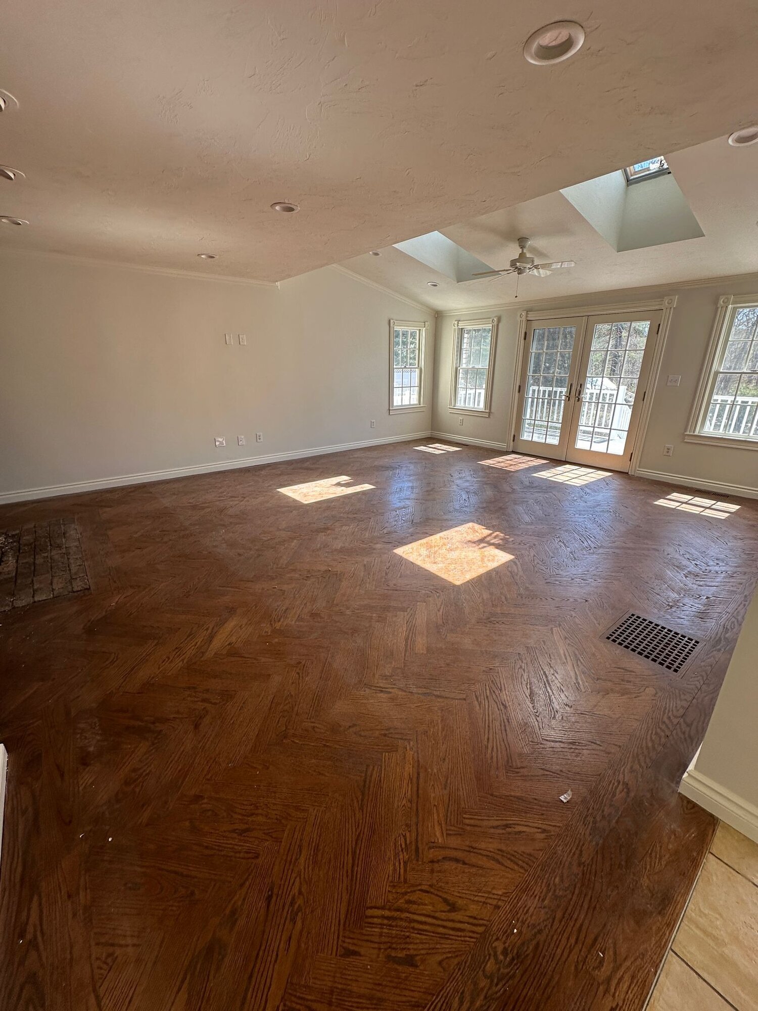 In home organizing and Cleaning Image