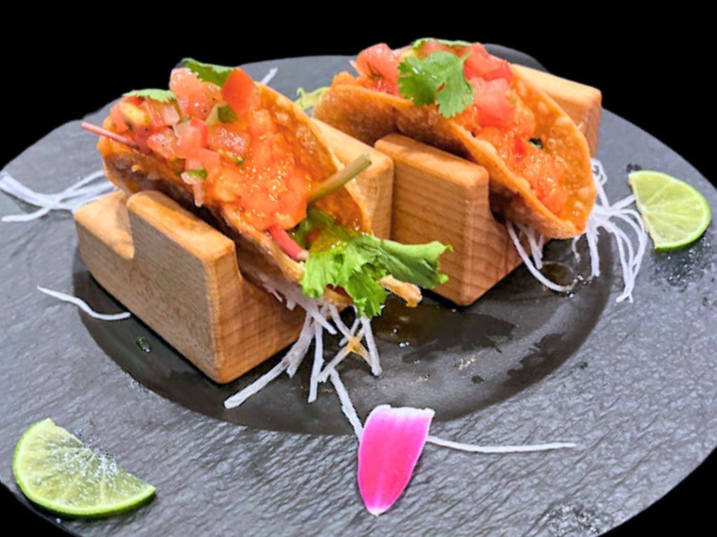 Salmon Taco (2pc)