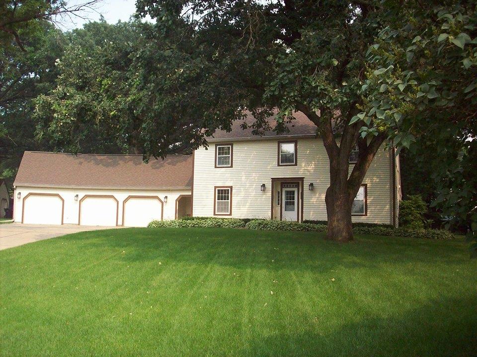 Text E034980 TO 51004 to see virtual tour of this property at 100 10th Ave. SW, Le Mars, Iowa. MLS 14680 on exitrealtymidwest.com. This home offers the new buyer many  amenities. 3-4 BR, 4BA, 3car attached garage on a cul-de-sac. Call Jan 712-540-2669 or email me at jan@janwagnerrealestate.com.