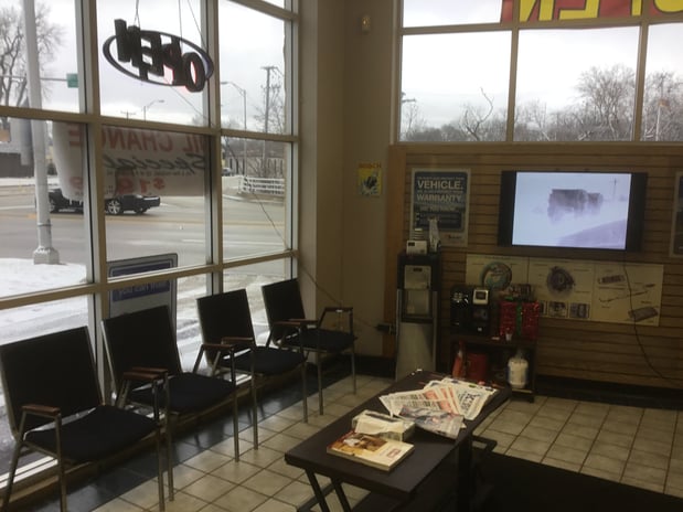 Images Des Plaines Auto Clinic & Tire