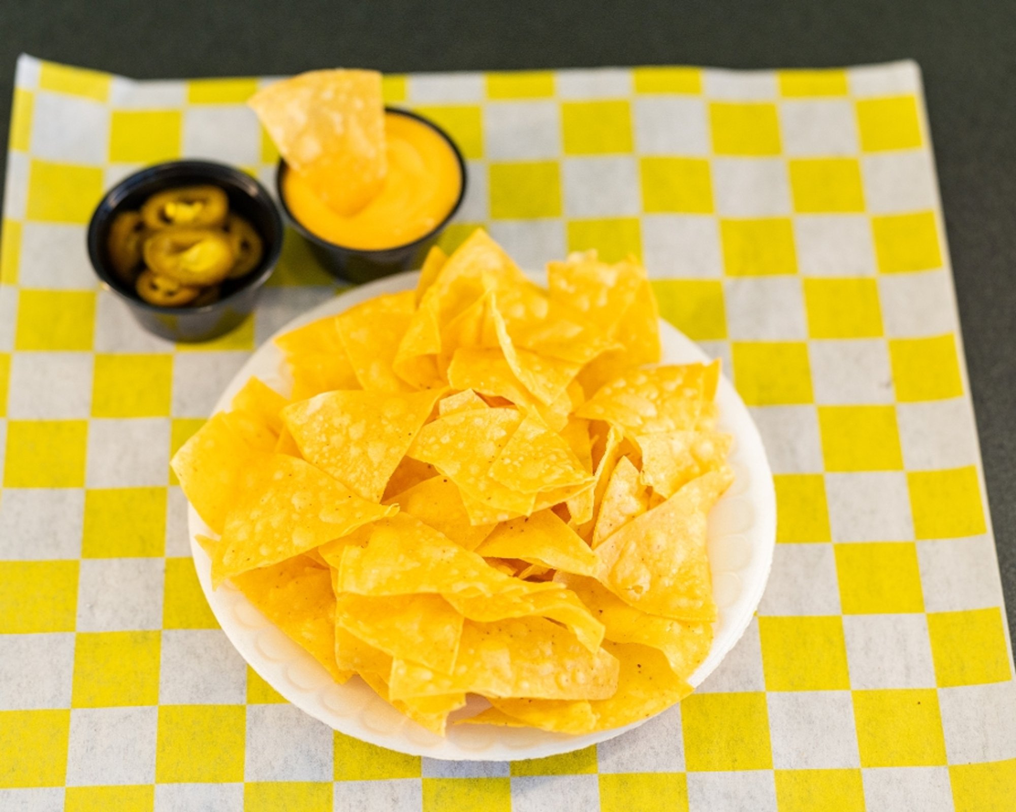 Queso Nachos Beef