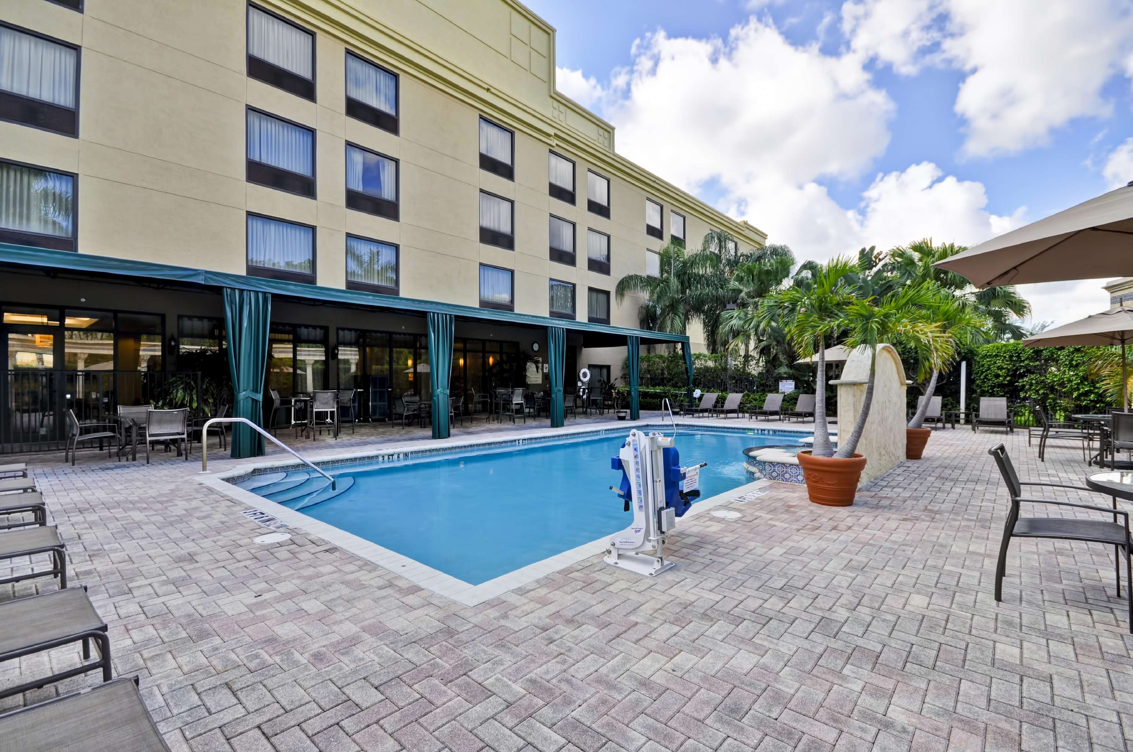 Hampton Inn Boca Raton-Deerfield Beach Photo