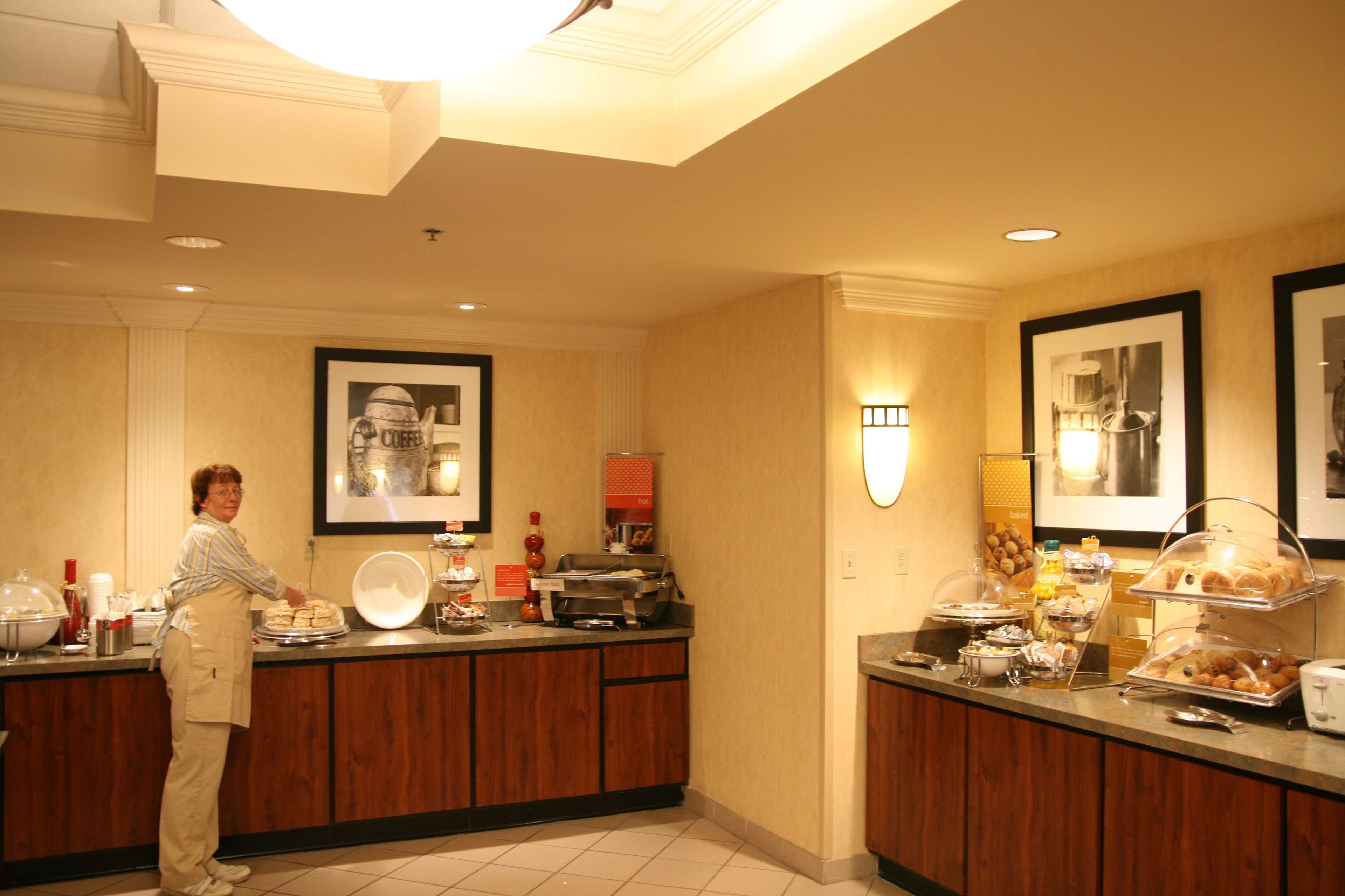 Hampton Inn Mt. Vernon, 221 Potomac Boulevard, Mount Vernon, IL, Hotels