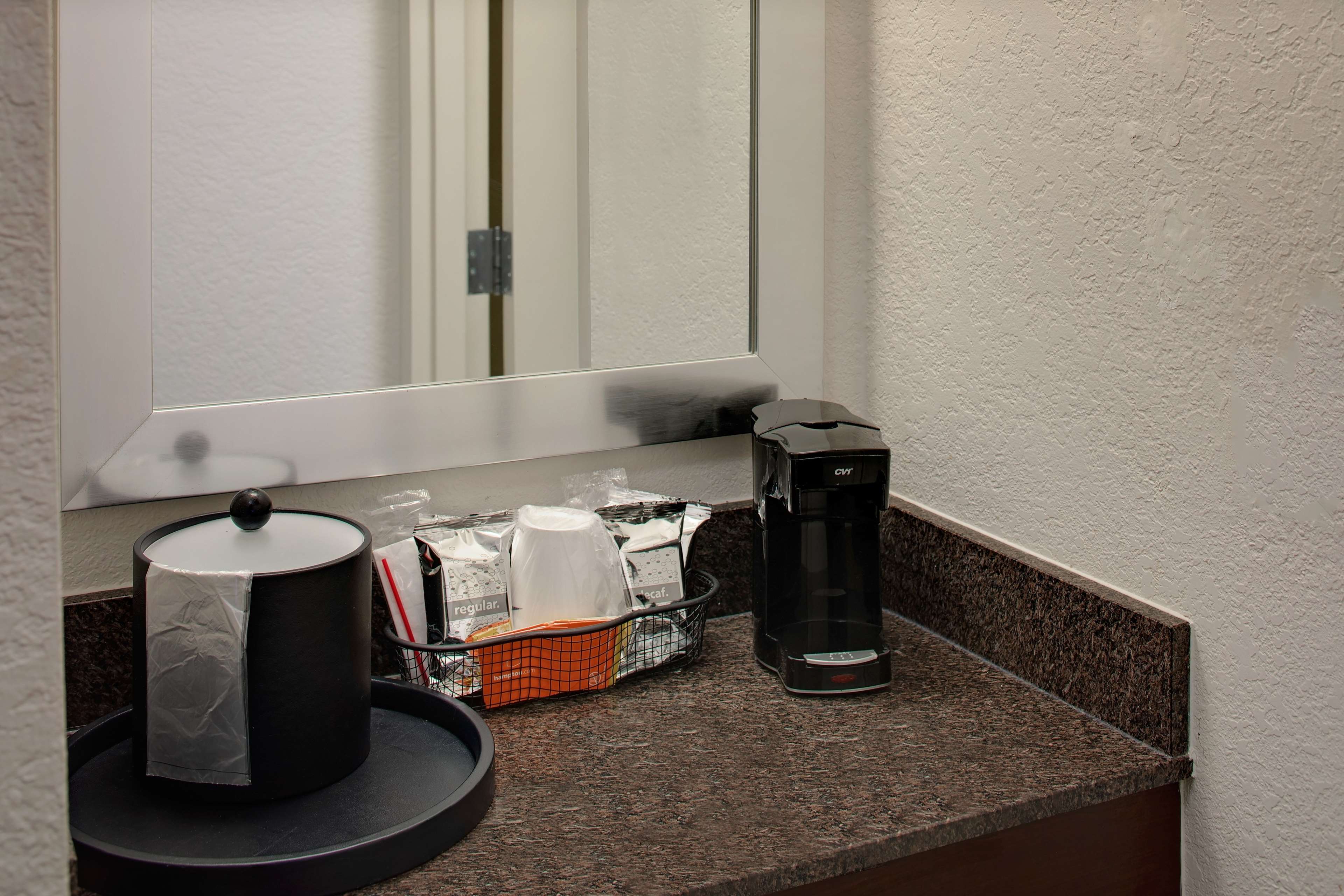 Hampton Inn Naples-Central Photo