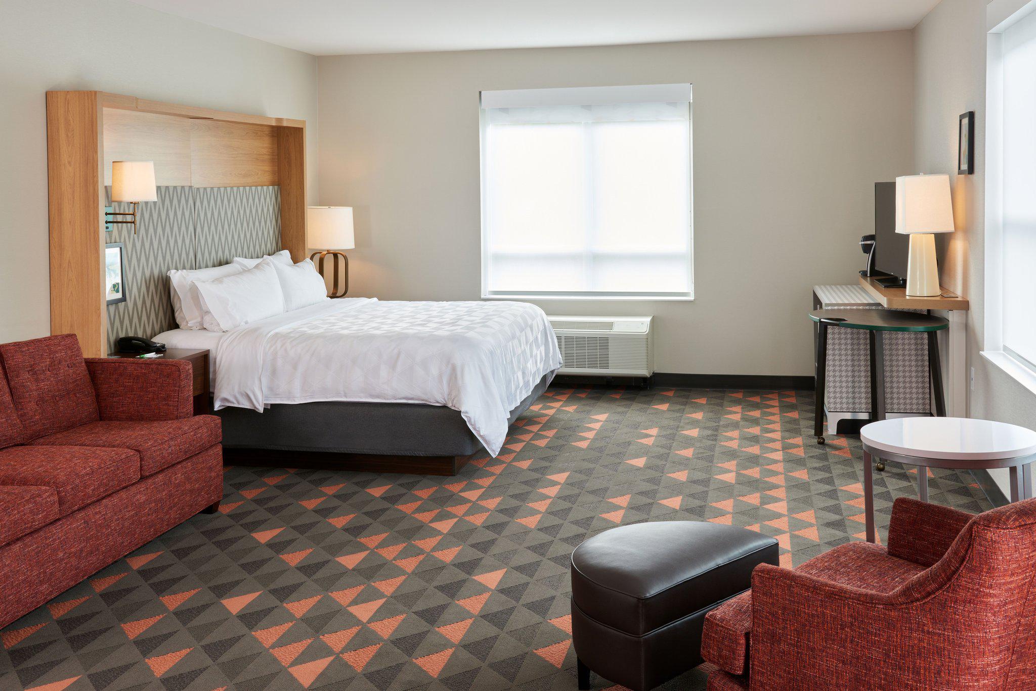 Holiday Inn & Suites Philadelphia W - Drexel Hill Photo