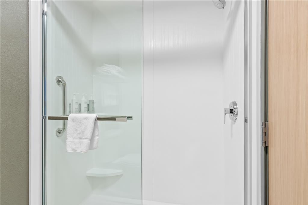 Spark by Hilton Traverse City Image