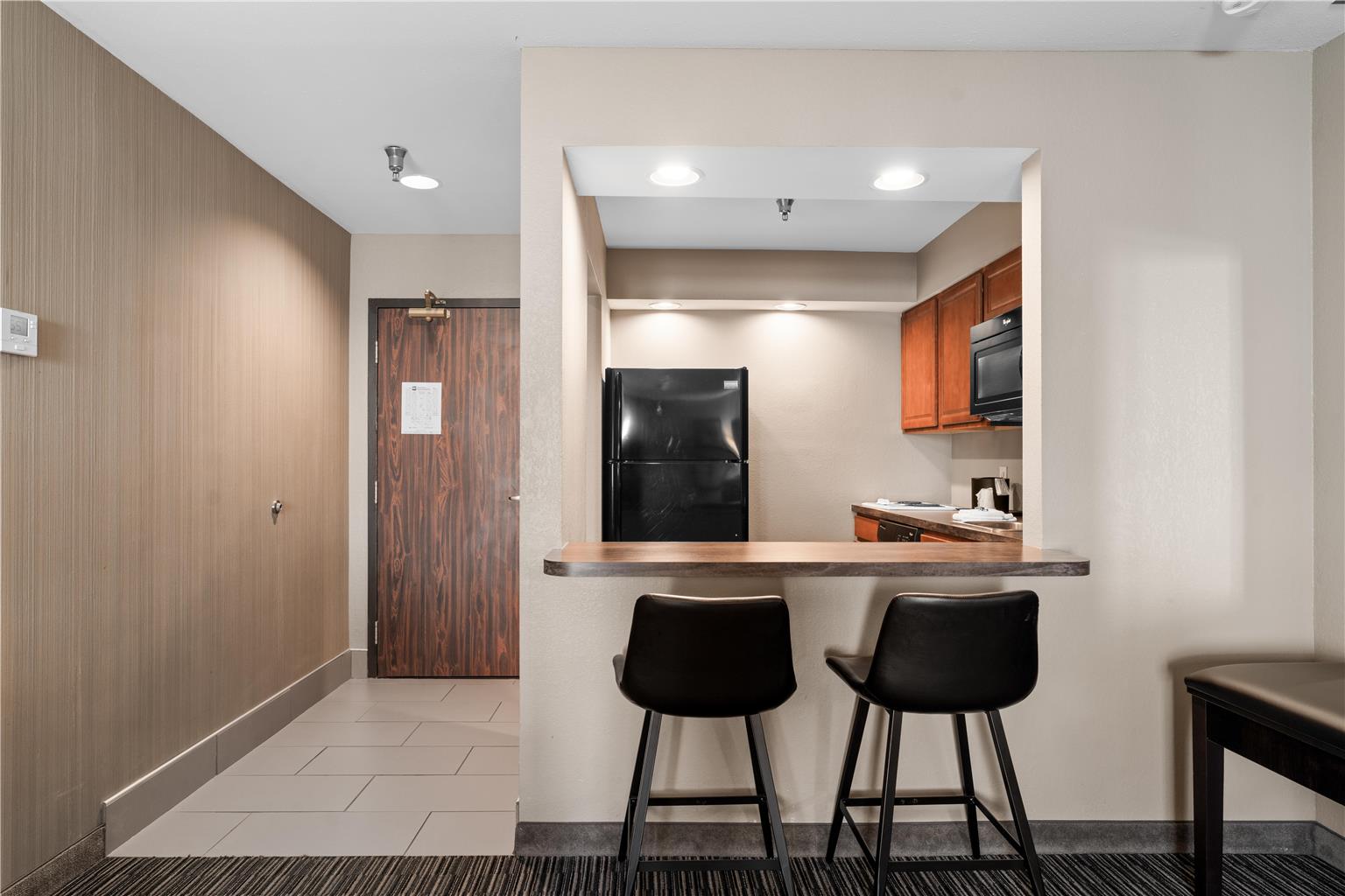 Best Western Courtview Hotel Image