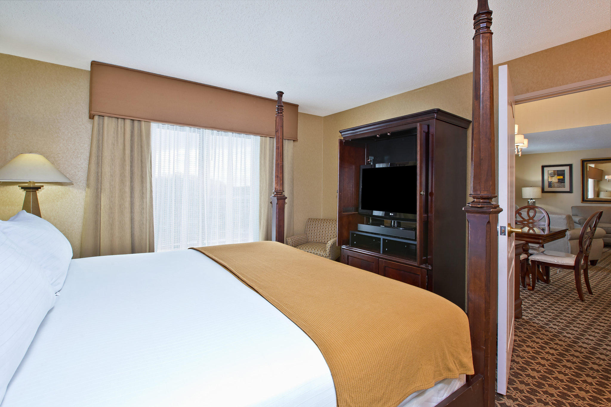 Holiday Inn Express & Suites Sharon-Hermitage Photo