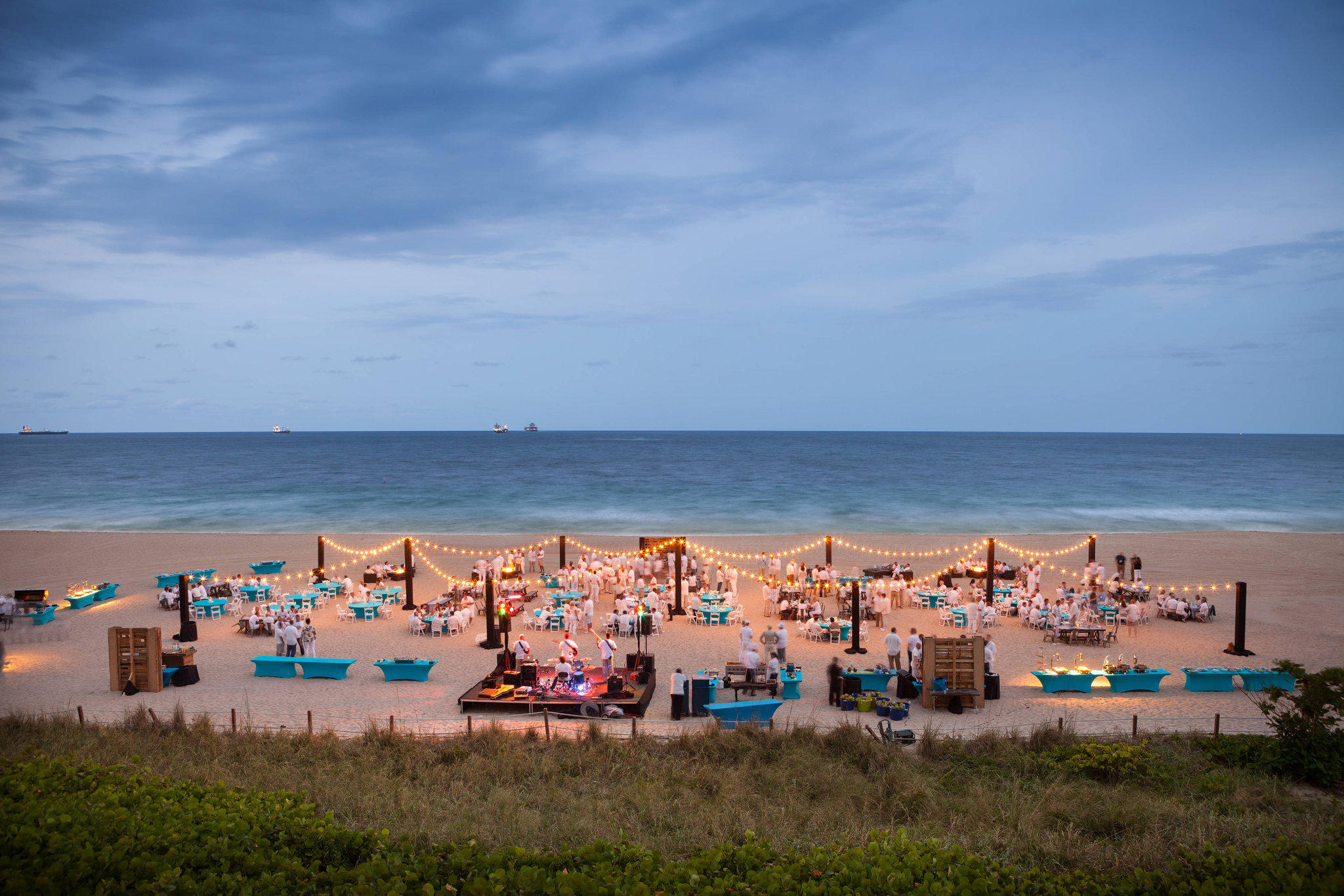 Fort Lauderdale Marriott Harbor Beach Resort & Spa Photo