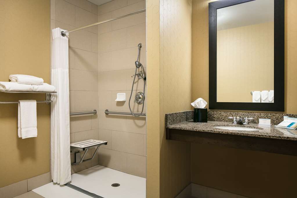 Hilton Garden Inn Manhattan Image