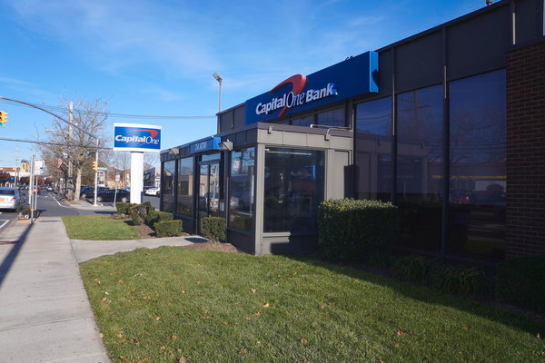 Capital One Bank Photo