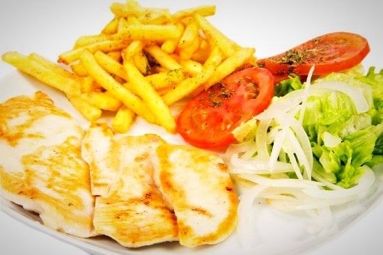 Pollo Asado con Papas Fritas (Fries)