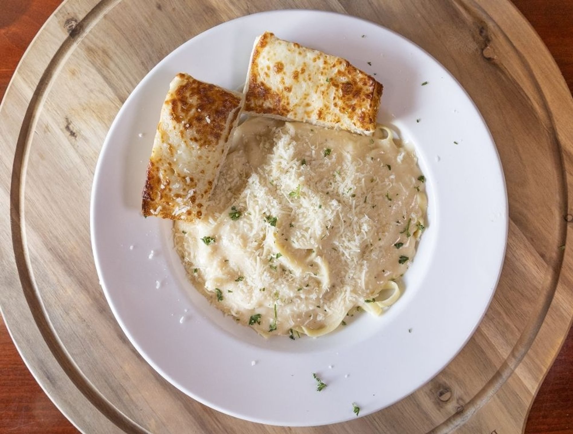 Fettuccine Alfredo Pasta