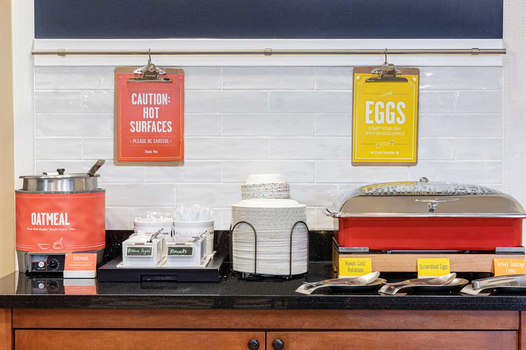 Hampton Inn & Suites Chicago Deer Park Image