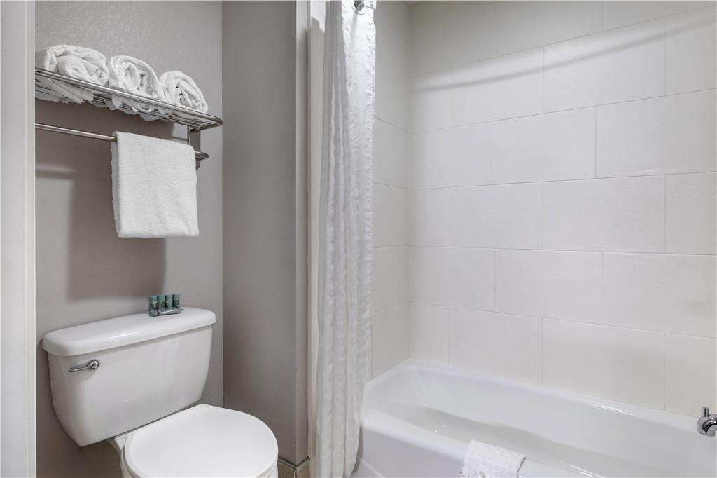 Best Western Limestone Inn & Suites Image