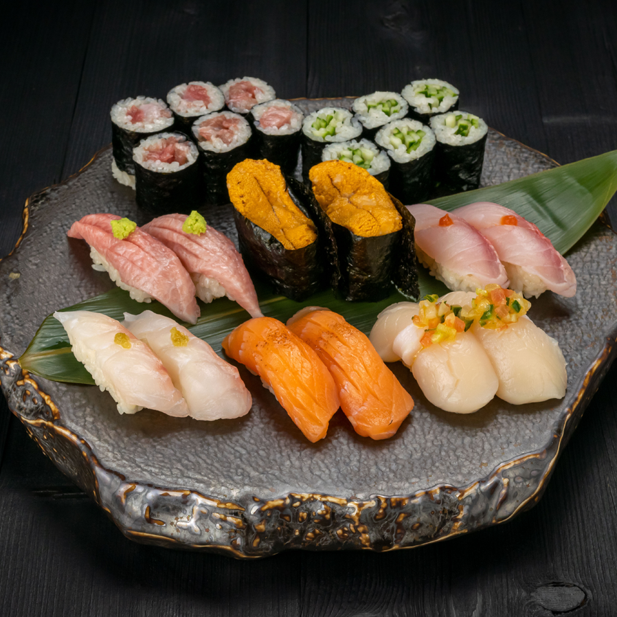 Click to expand image of Premium Sushi Box 