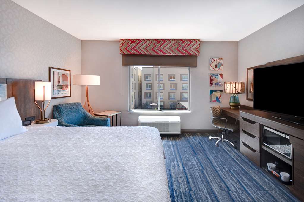 Hampton Inn Tucson Downtown Image