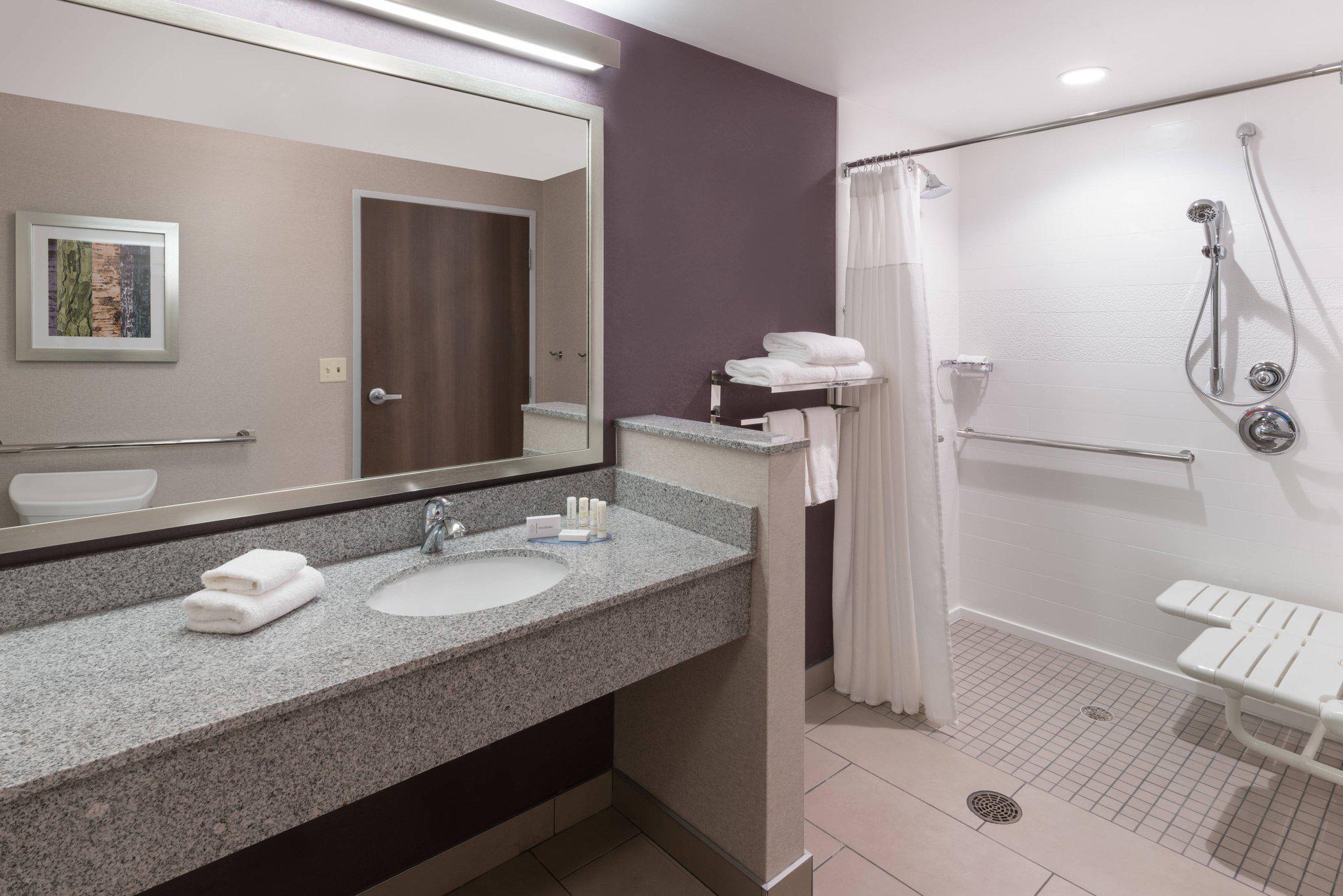 Fairfield Inn & Suites by Marriott Chicago Schaumburg Photo