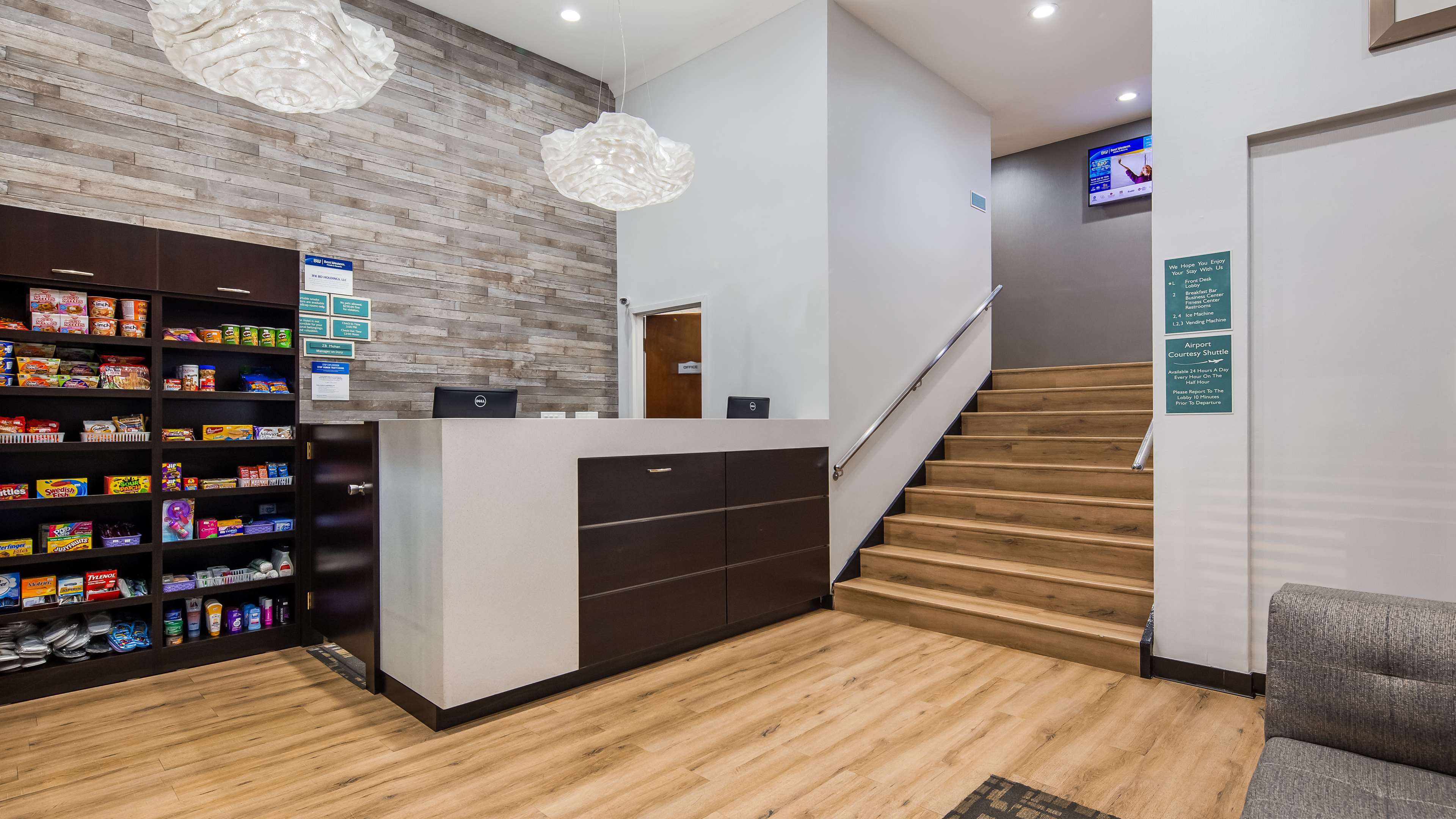 Best Western JFK Airport Hotel Photo