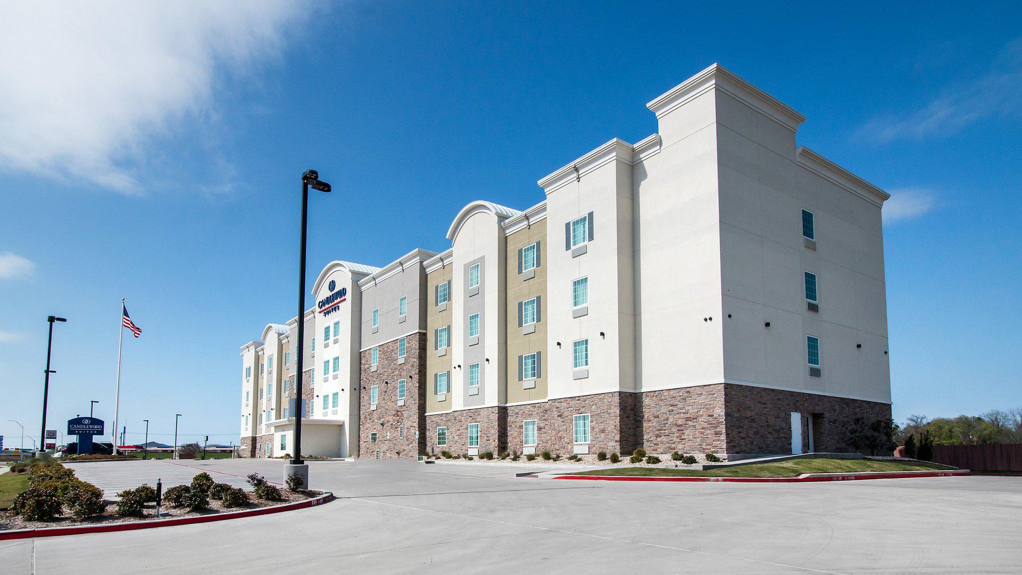 Candlewood Suites Waco Photo