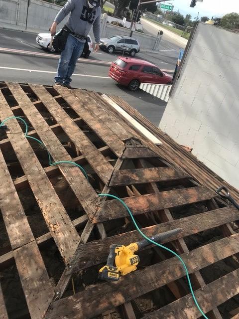 J&amp;J Handyman Service Logo