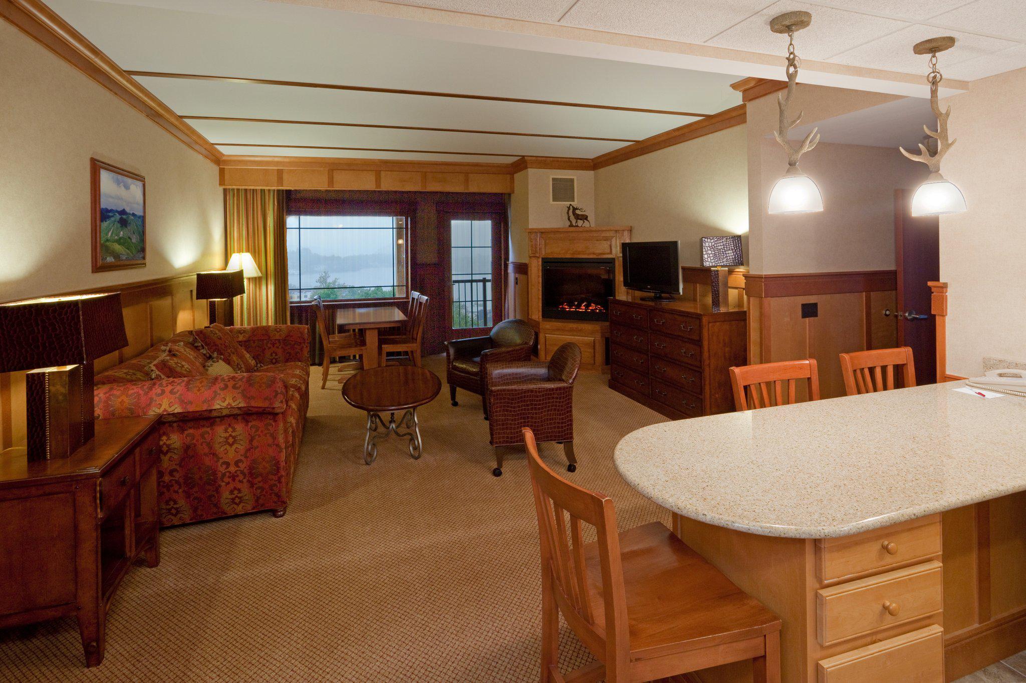 Crowne Plaza Lake Placid by IHG Image