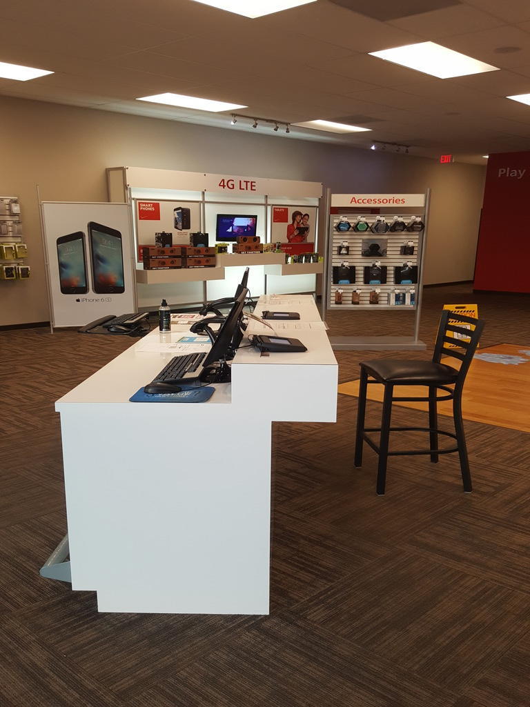 Verizon Authorized Retailer - TCC Photo