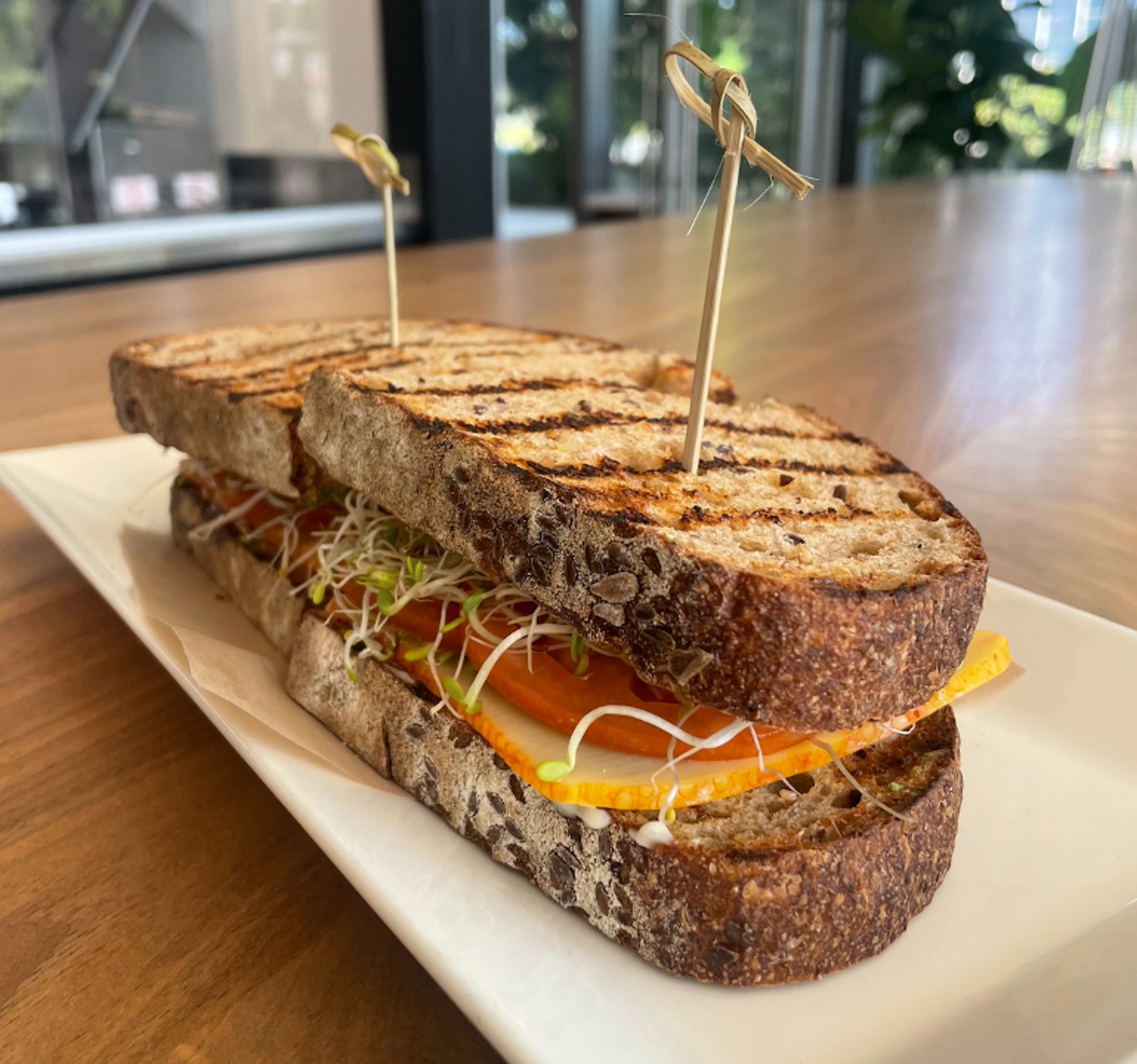 AVOCADO & MUENSTER