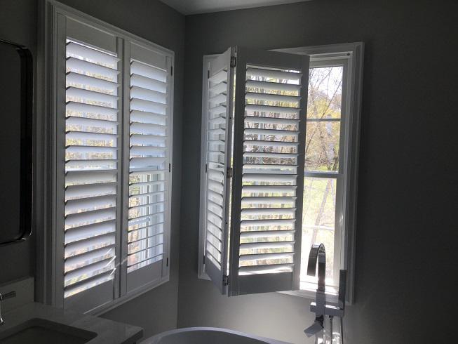 Plantation Shutters by Budget Blinds of Phillipsburg are classic and romantic and evoke timeless style and beauty! They look phenomenal in this gorgeous master bath.  BudgetBlindsPhillipsburg  PlantationShutters  FreeConsultation