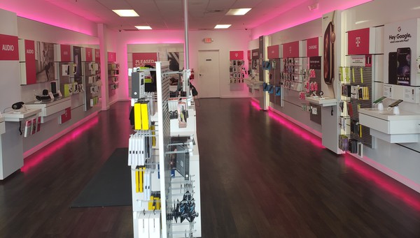 Cell Phones Plans And Accessories At T Mobile 2103 Pyramids