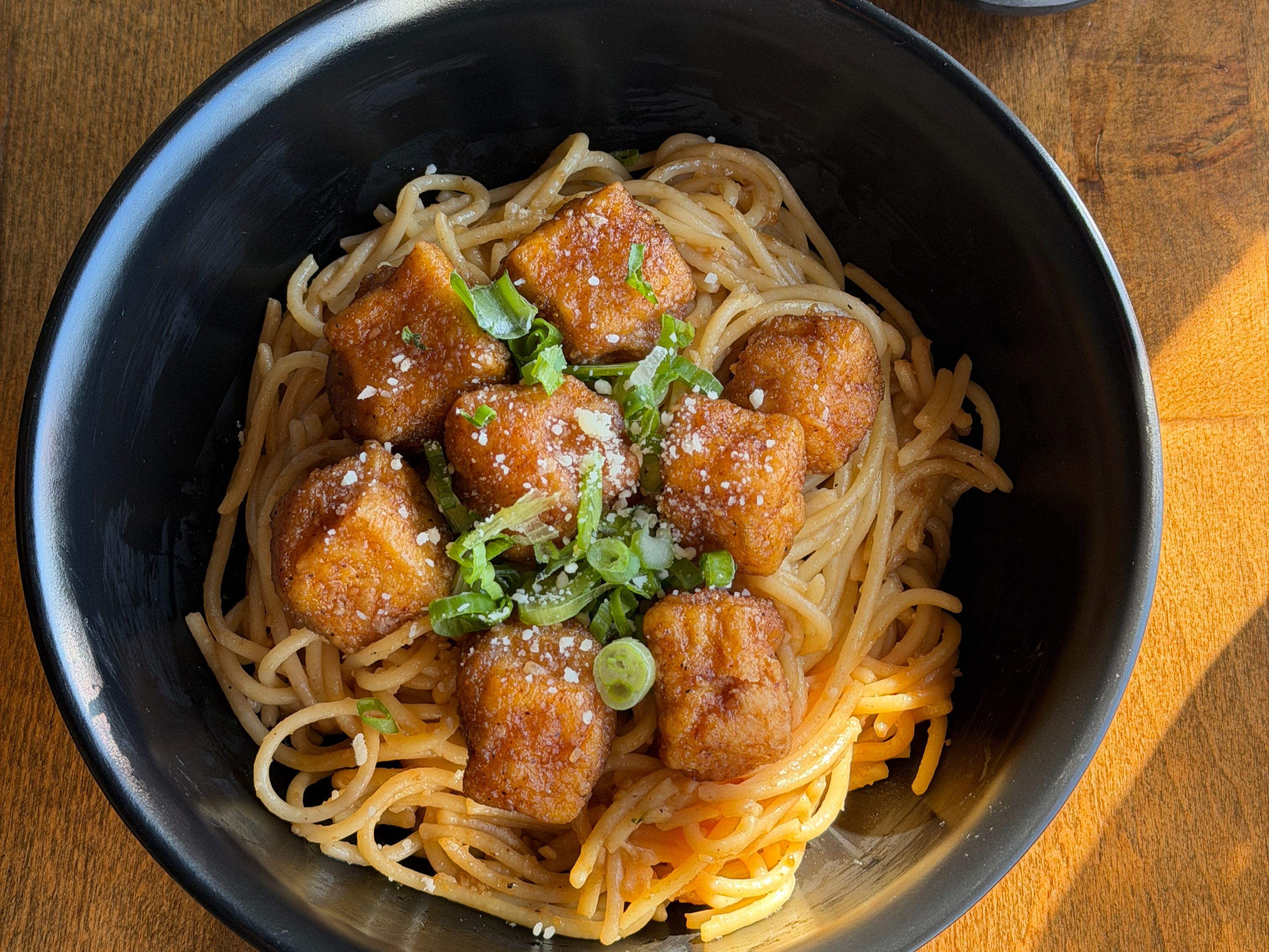 Garlic Noodles w/ Crispy Tofu