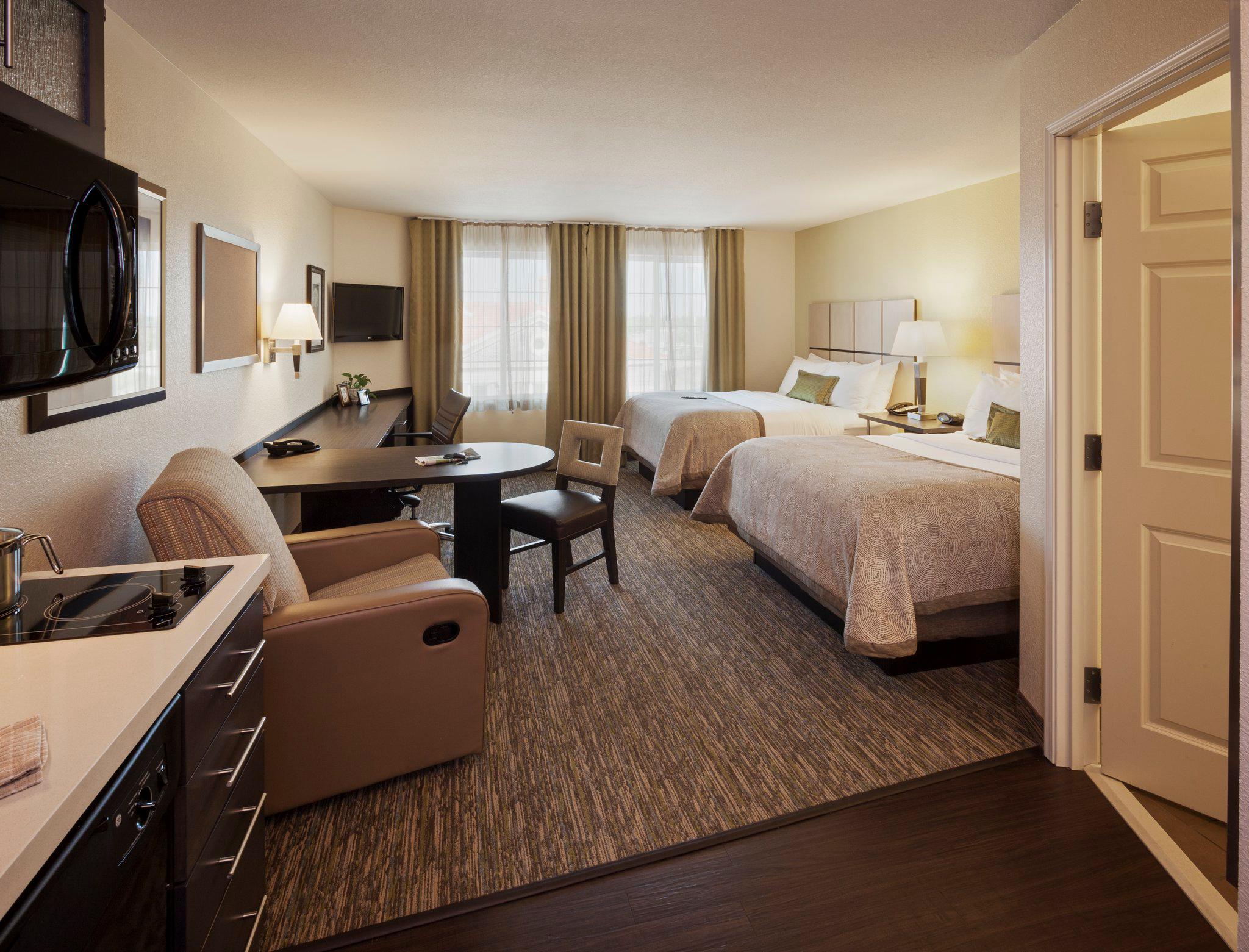 Candlewood Suites Lenexa - Overland Park Area Photo