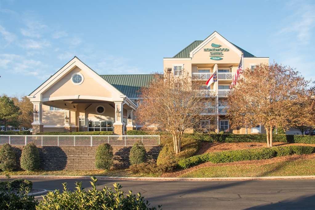 Homewood Suites by Hilton Durham-Chapel Hill / I-40 Logo