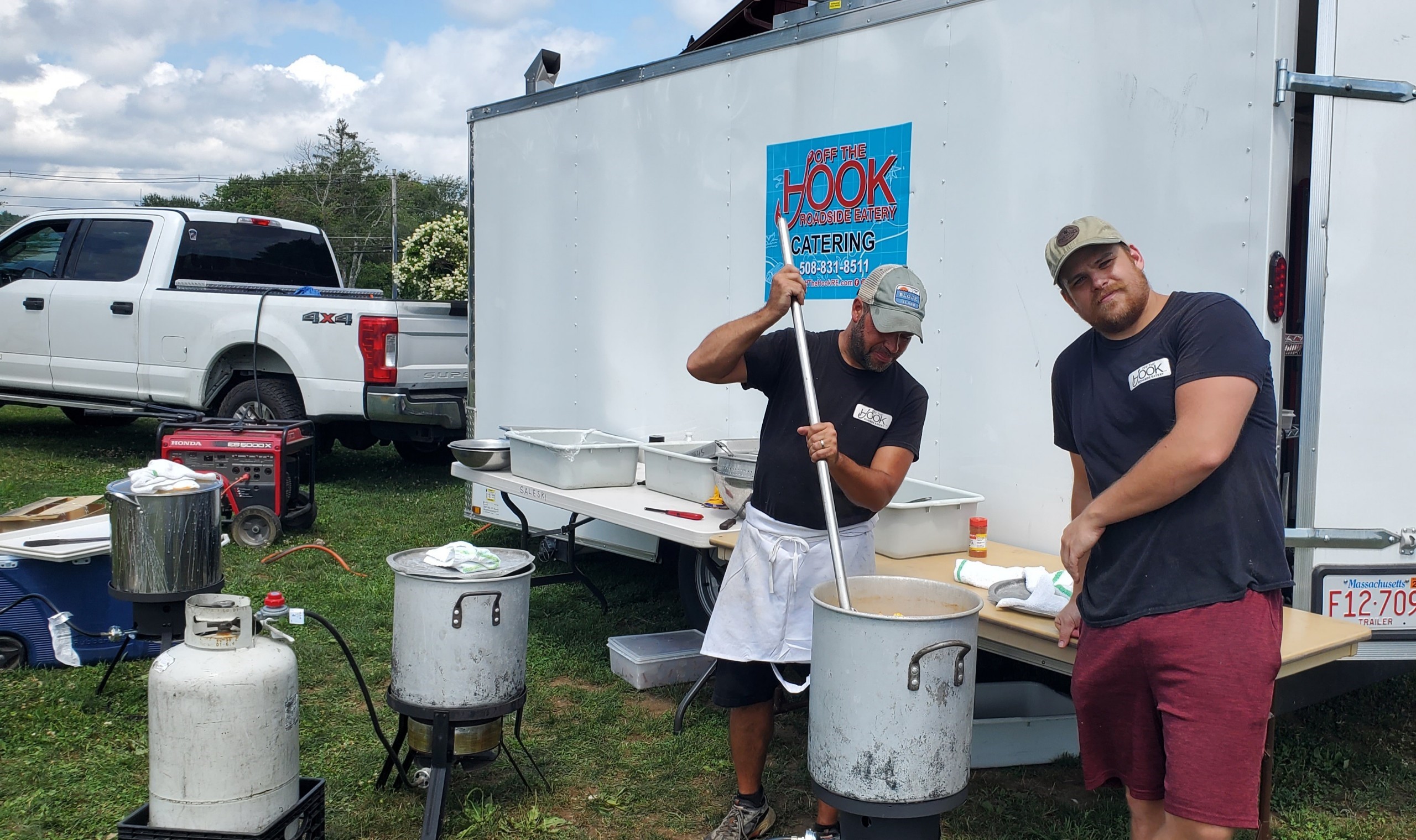 Off the Hook Roadside Eatery Image