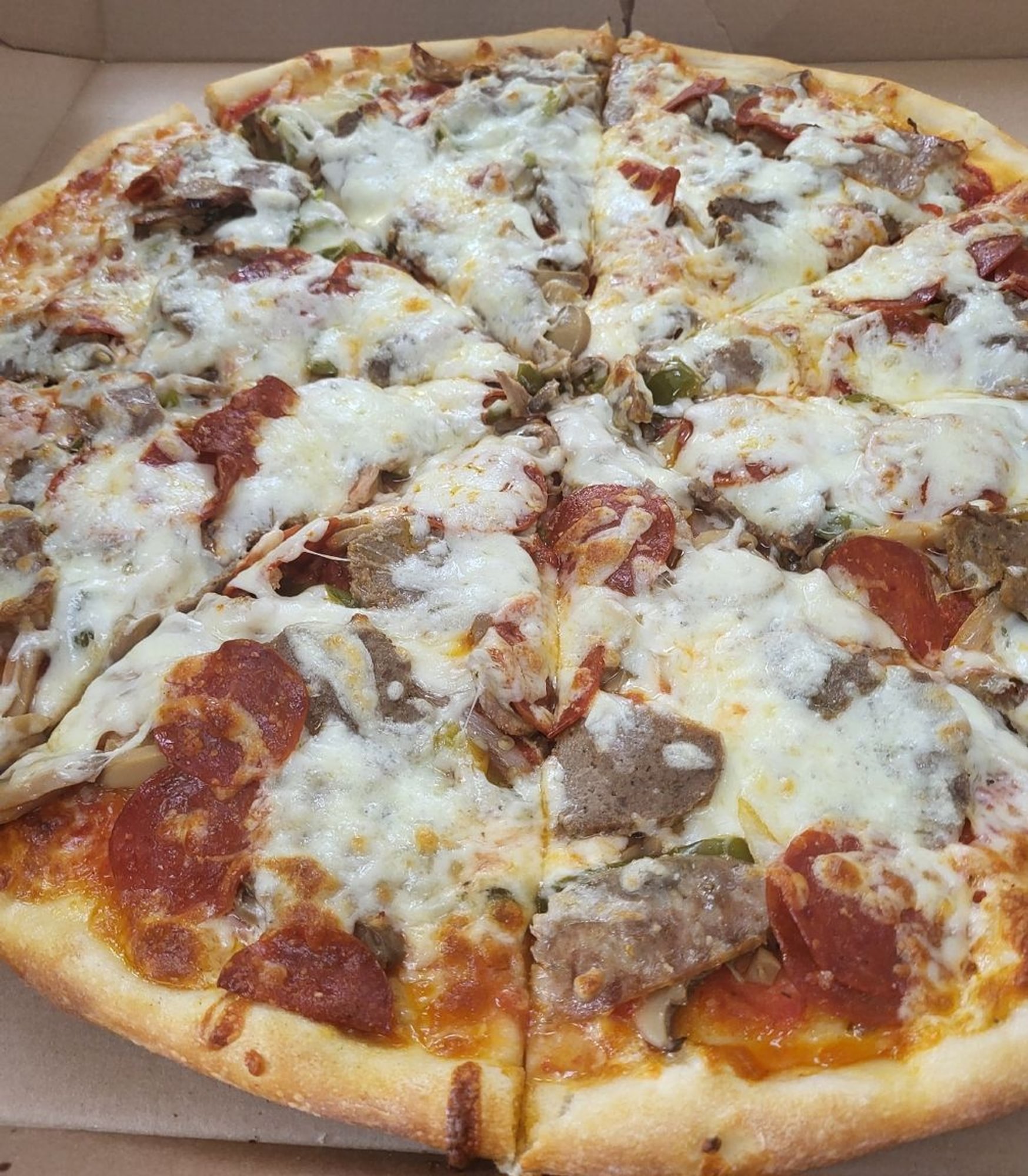 16" Medium House Special Pizza