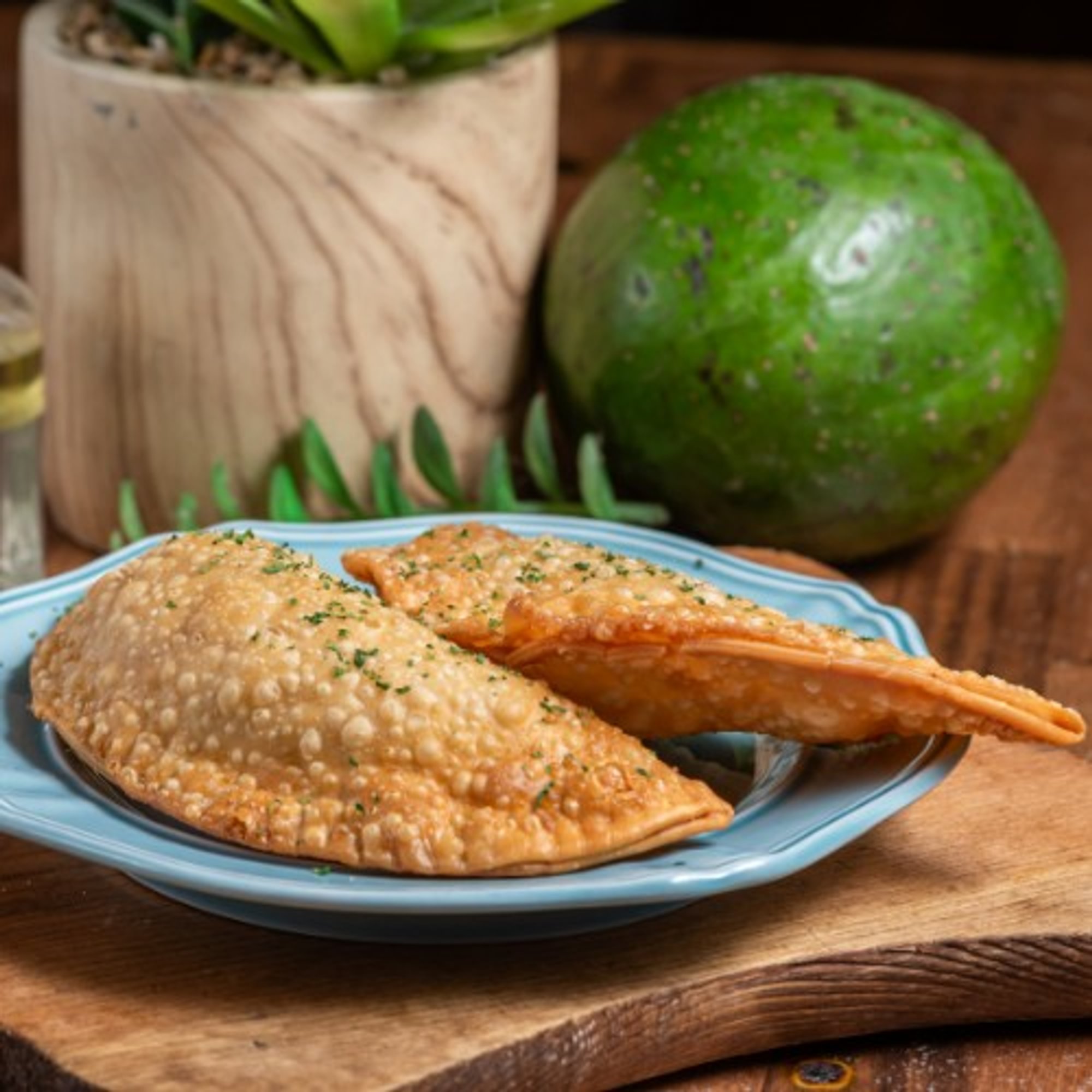 Pollo / Chicken Empanada
