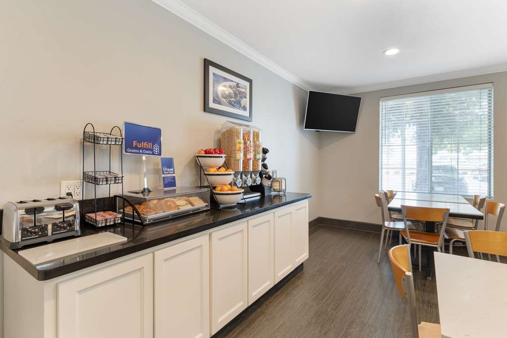 Best Western Visalia Hotel Image