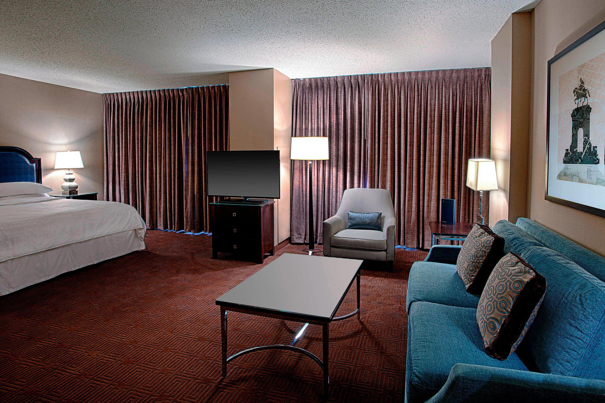 Sheraton Suites Houston Near The Galleria Photo