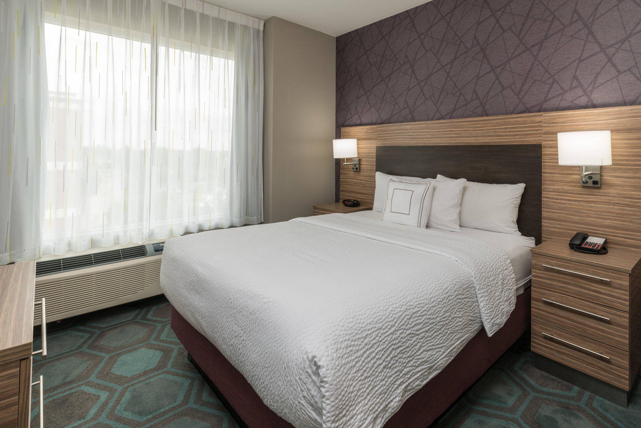 TownePlace Suites by Marriott Chicago Schaumburg Photo