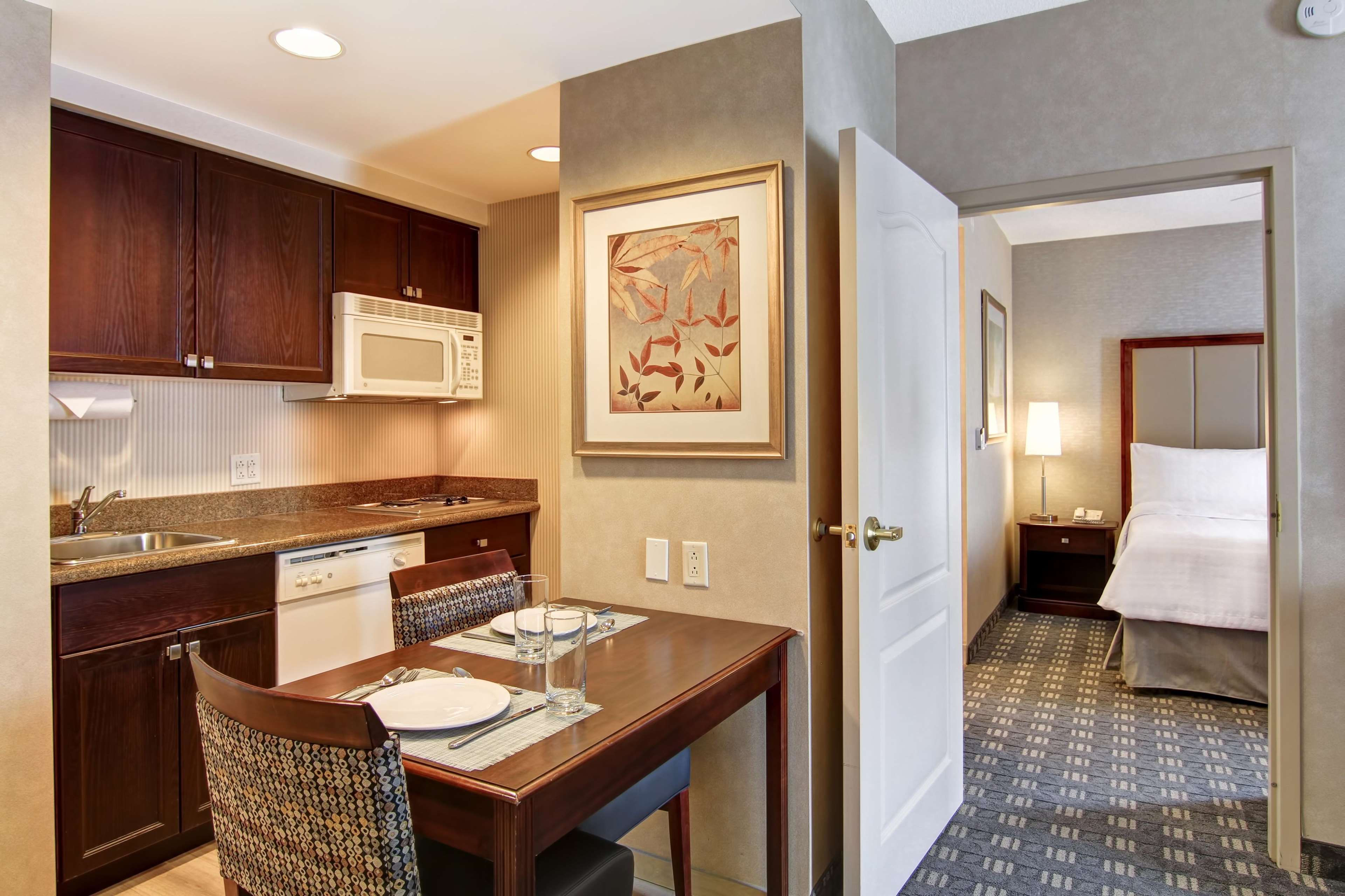 Foto de Homewood Suites by Hilton Toronto-Oakville