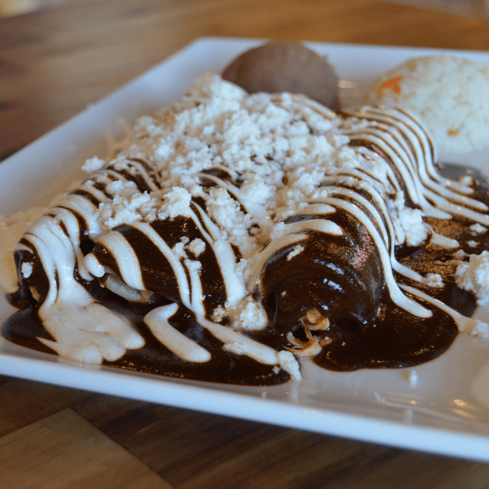 Enchiladas De Mole